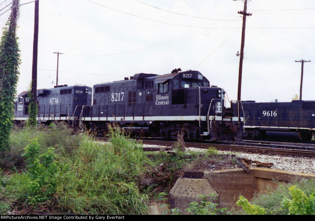 IC GP10 #8217 - Illinois Central